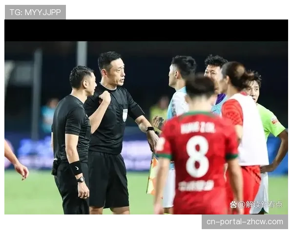 裁判判罚引争议，VAR多次介入改变比赛走向